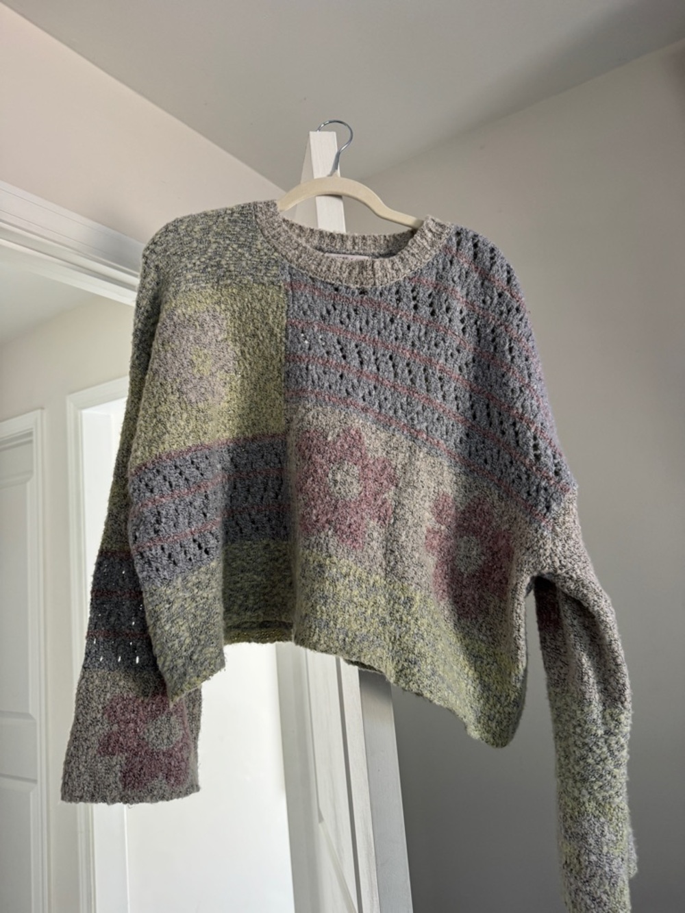 Cozy Floral Knit Sweater - Gray, green & Pink